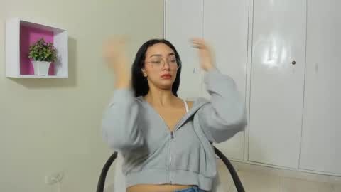 Camila online show from 03.12.25