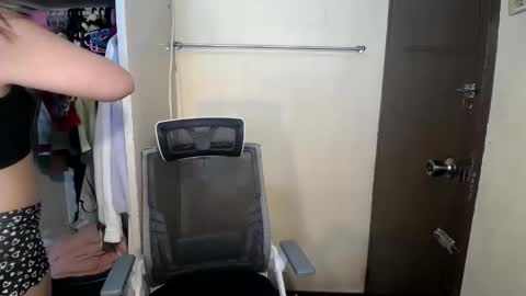 Snapshot of asian_bunnyx69 chatting on 11.12.25 Asia online show from 11.12.25