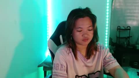 Snapshot of asian_honey69 chatting on 11.09.25 bb girl online show from 11.09.25