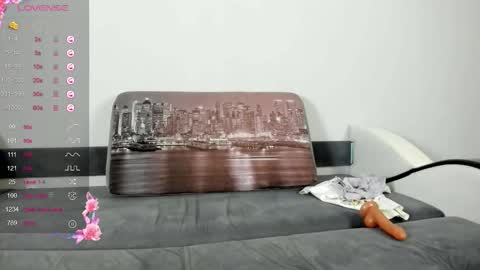 Snapshot of asian_pussy1 chatting on 10.07.25 asian_pussy1 online show from 10.07.25