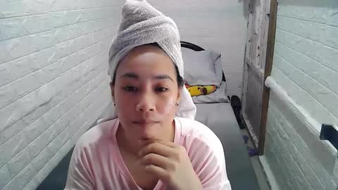 Trixie online show from 02.05.25