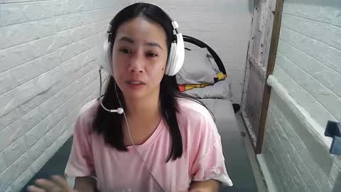 Trixie online show from 02.06.25