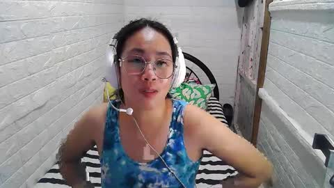 Trixie online show from 02.13.25