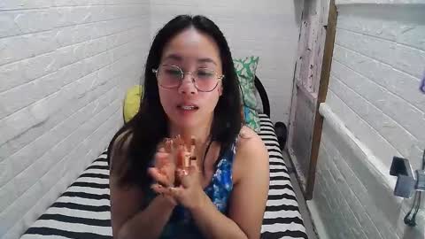 Trixie online show from 02.13.25