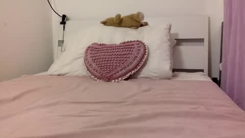 Snapshot of asian_temptation chatting on 10.21.25 asian_temptation online show from 10.21.25