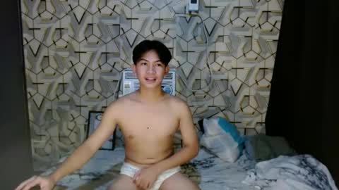 Snapshot of asian_wayne chatting on 12.04.24 wayne online show from 12.04.24