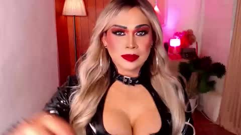 Snapshot of asianassetxxx chatting on 10.02.25 nicole online show from 10.02.25