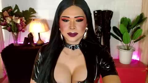 Snapshot of asianassetxxx chatting on 10.19.25 nicole online show from 10.19.25