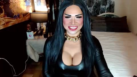 nicole online show from 03.11.26