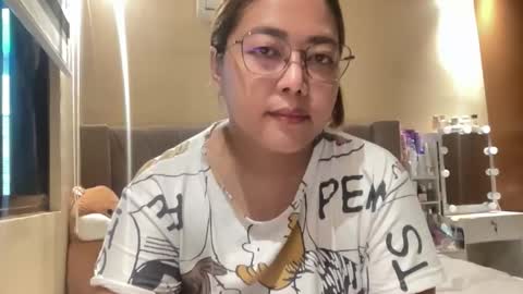 Snapshot of asianbunny10 chatting on 10.03.25 Curvy online show from 10.03.25
