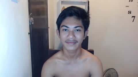 Snapshot of asiancockhero22 chatting on 01.05.25 HERO online show from 01.05.25