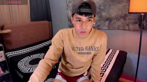 asiancum_peter online show from 10.13.25