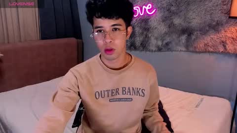 asiancum_peter online show from 10.23.25