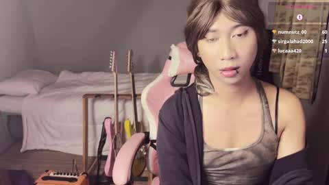 Snapshot of asianfemboycd chatting on 03.06.25 Emi online show from 03.06.25