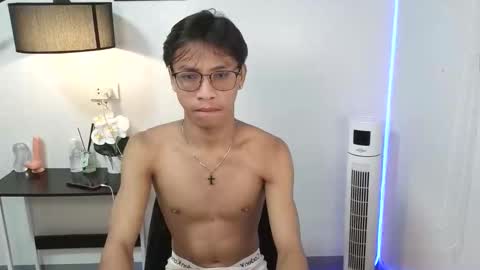 Snapshot of asianfuckertwink chatting on 03.27.26 asianfuckertwink online show from 03.27.26