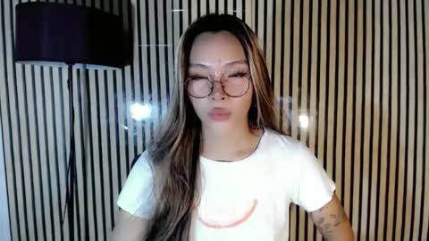 Snapshot of asianhottiesttamira chatting on 09.24.25 HI IM TAMIRA LOOKING FOR SERIOUS RELATIONSHIP online show from 09.24.25