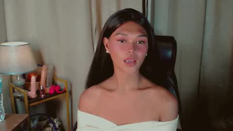 Snapshot of asiankianna chatting on 05.17.26 Kianna online show from 05.17.26