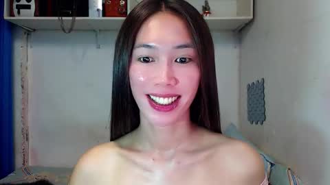 Snapshot of asianqt19 chatting on 10.01.25 J A D E online show from 10.01.25