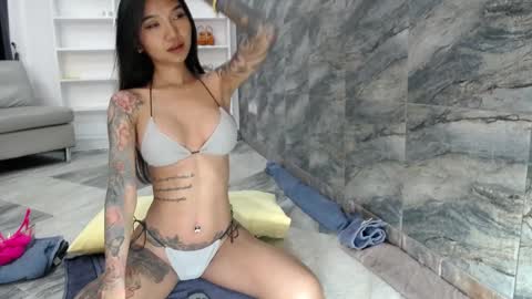 Snapshot of asianqueen93 chatting on 01.24.25 Jeje special online show from 01.24.25