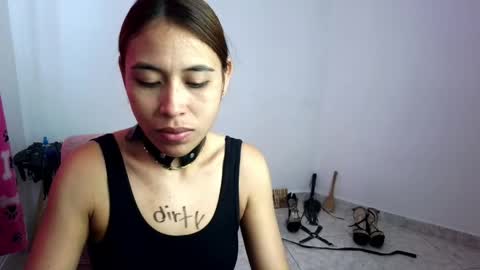 Snapshot of asiri_smith chatting on 05.27.26 Asiri online show from 05.27.26