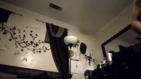 Snapshot of askme2shou chatting on 10.25.25 askme2shou online show from 10.25.25