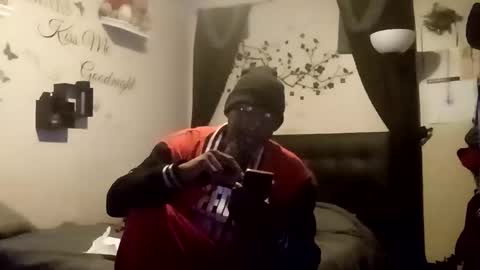 Snapshot of askme2shou chatting on 10.26.25 askme2shou online show from 10.26.25