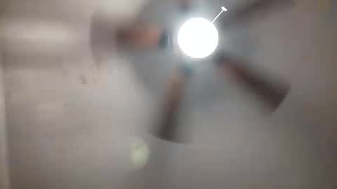 Snapshot of askme2shou chatting on 11.05.25 askme2shou online show from 11.05.25