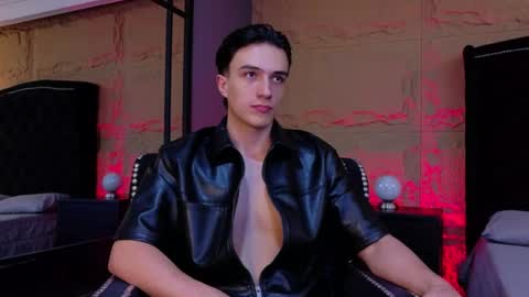 Snapshot of aslanfox_ chatting on 07.19.26 Aslan online show from 07.19.26