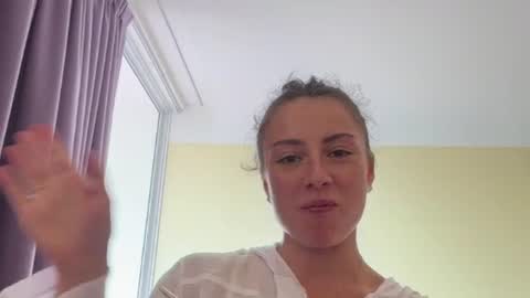 Snapshot of asleyfabello chatting on 07.03.26 Monica online show from 07.03.26
