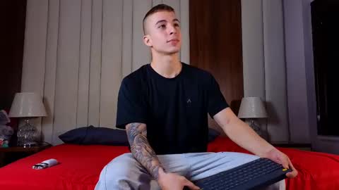 Snapshot of asmodeo_cox chatting on 01.07.25 Asmodeo - online show from 01.07.25