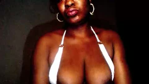Snapshot of ass_elbonypussy chatting on 05.25.26 ass_elbonypussy online show from 05.25.26