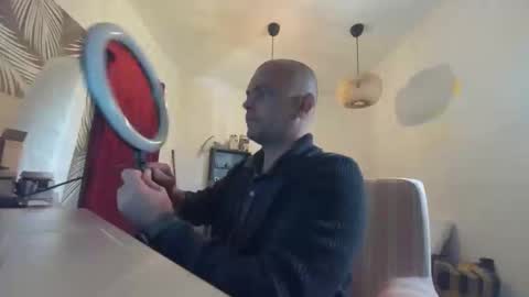 assassinforu online show from 11.05.25