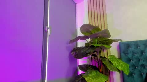 AsshleySing online show from 11.30.25