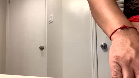 Linda online show from 11.22.25