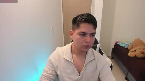 Asta Kuno online show from 04.25.26