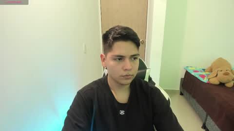 Asta Kuno online show from 04.25.26