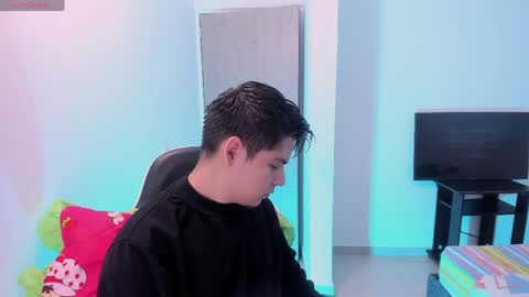 Snapshot of asta_kuro chatting on 05.22.26 Asta Kuno online show from 05.22.26