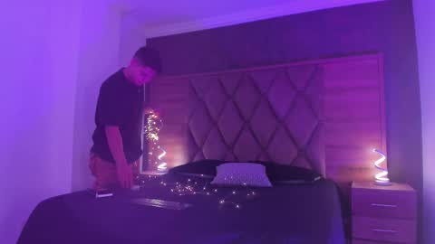 astablack_ online show from 09.21.25