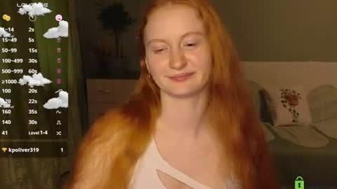 Snapshot of astoria_ross_ chatting on 06.17.26 Astoria online show from 06.17.26