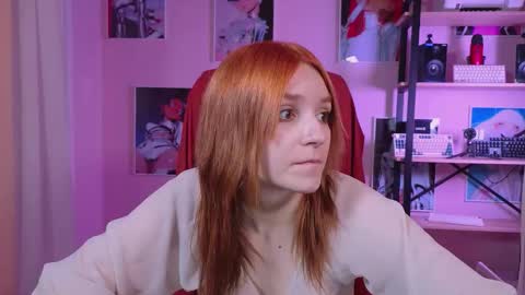 Snapshot of astra_lis chatting on 10.26.25 Astra online show from 10.26.25