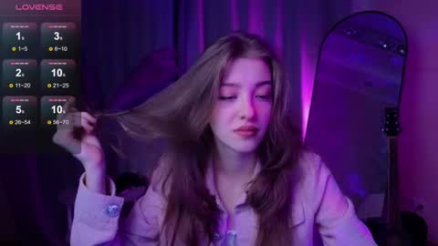 Snapshot of astramist chatting on 09.28.25 astramist online show from 09.28.25