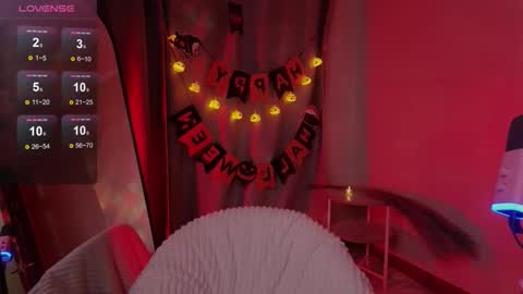 Snapshot of astramist chatting on 10.29.25 astramist online show from 10.29.25