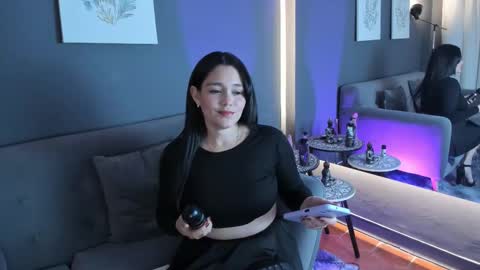 Astrid  online show from 01.14.26