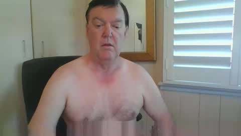 Snapshot of astute008 chatting on 12.01.25 astute008 online show from 12.01.25