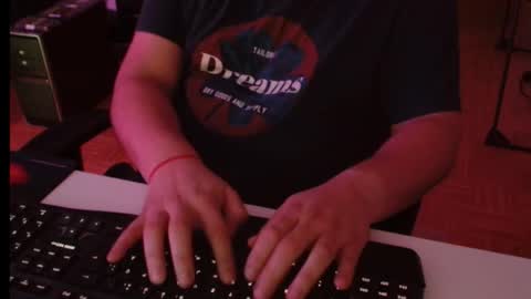 Leo online show from 11.06.25