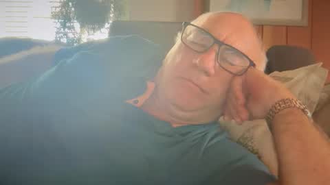 Snapshot of asusandy chatting on 09.30.25 asusandy online show from 09.30.25