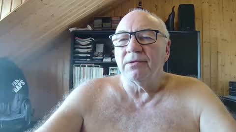 Snapshot of asusandy chatting on 02.20.26 asusandy online show from 02.20.26