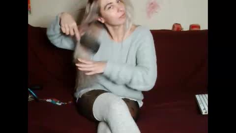 Snapshot of asyalu chatting on 11.07.25 AsyaLu online show from 11.07.25