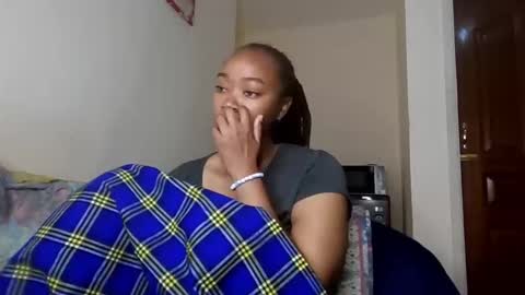 Snapshot of atara_seren chatting on 05.19.26 atara_seren online show from 05.19.26