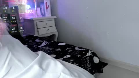 Snapshot of atena_hill chatting on 10.10.25 Athena online show from 10.10.25